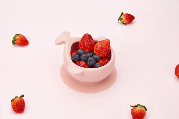 Whale baby food suction bowl